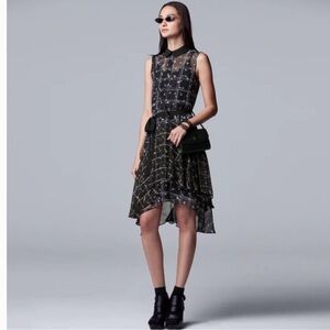 Simply Vera Wang Black and Navy Plaid Floral dress asymmetric hem tie waist